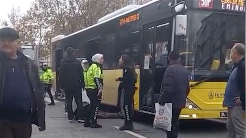 Fatih'te İETT otobüsünün çarptığı yaya yaralandı