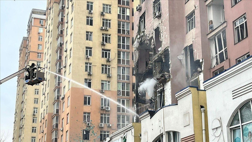 Зеленский сообщил об атаке на Киев с применением около 500 дронов и 40 ракет