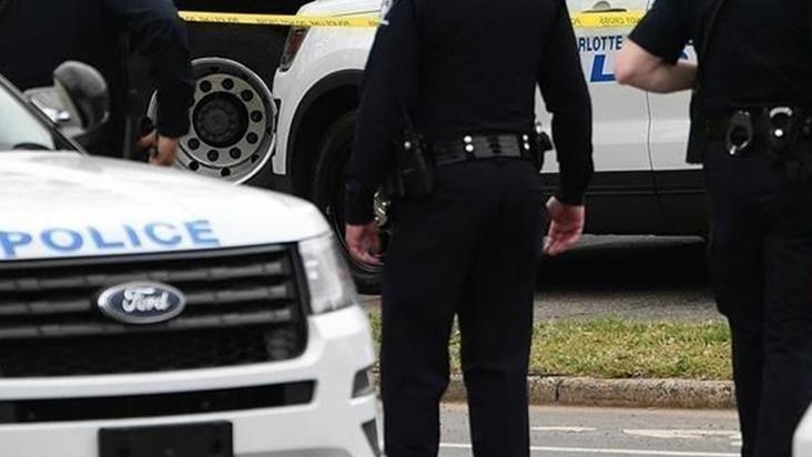 Man killed, 2 officers wounded in shooting during child custody exchange in US