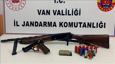 Li Wanê demançeyê bêruxset û cixareyên qaçax hatin bidestxistin