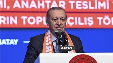 أردوغان: فخورون بتسليم المنزل رقم 455 ألفا لمتضرري الزلازل