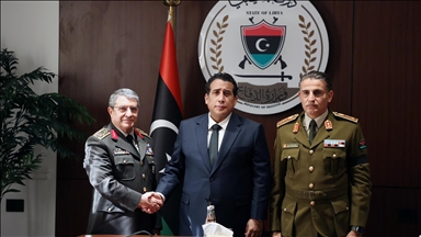 طرابلس.. المنفي يستقبل رئيس أركان الجيش التركي