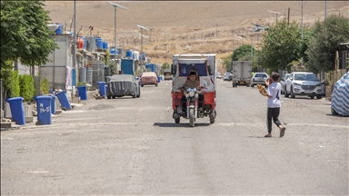 Irak’ta mülteci kampına ait pazar yerinde çıkan yangında 30'dan fazla iş yeri yandı