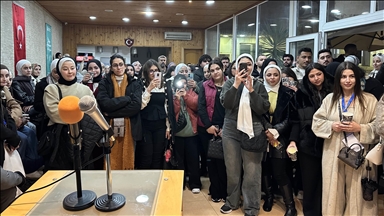 Ürdünlü gençlerin kurduğu Türkçe sevdalıları grubu Amman’daki Yunus Emre Enstitüsü’nde buluştu