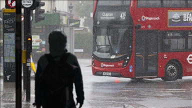 UK to introduce voluntary military gap year for young people