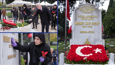 Milli şair Mehmet Akif Ersoy kabri başında anıldı