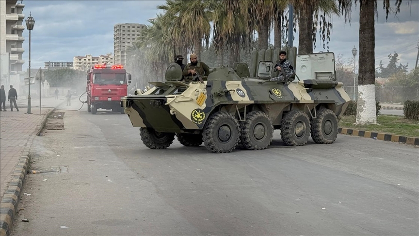 سوريا.. قوات عسكرية تدخل اللاذقية وطرطوس إثر اعتداءات فلول المخلوع