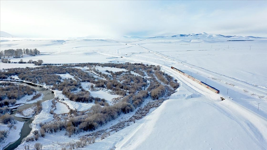 Turistik Doğu Ekspresi "masalsı yolculukla" konuklarına farklı bir deneyim yaşatıyor
