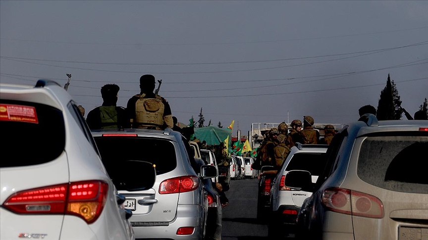 Terör örgütü PKK/YPG, "ademi merkeziyetçiliği" öne sürerek Suriye'de entegrasyon sürecine henüz yanaşmadı
