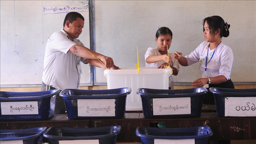 آغاز روند رای‌گیری برای نخستین انتخابات پس از کودتای 2021 در میانمار