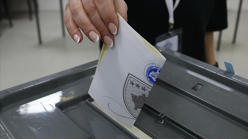 Започна гласањето за предвремените парламентарни избори во Косово