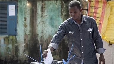 Guineans vote in presidential election with coup leader in race