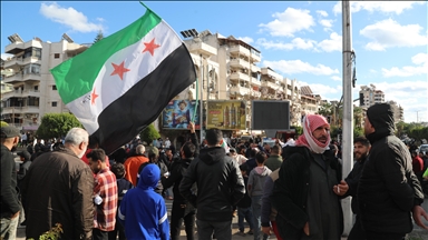 Troje poginulih, desetine ranjenih u napadima tokom protesta u Siriji koji pozivaju na federalizam