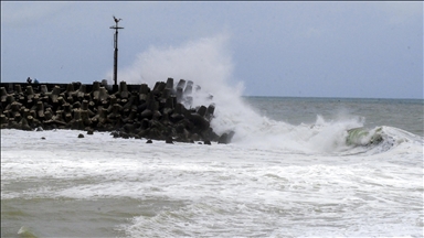 Brodolom u Indoneziji: U toku potraga za 21 nestalom osobom, uključujući četvero španskih turista
