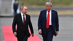 Trump holds 'good and very productive' call with Putin ahead of Zelenskyy meeting