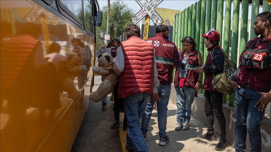 At 13 dead, 98 injured after train derails in southern Mexico