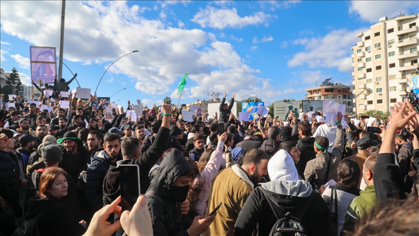 طی اعتراضات در مناطق ساحلی سوریه 4 نفر کشته شدند