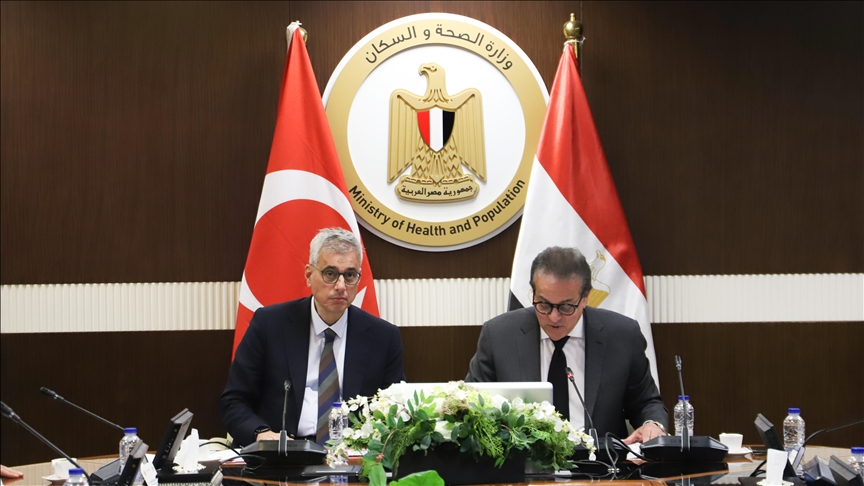 القاهرة.. وزيرا الصحة التركي والمصري يبحثان تعاون البلدين