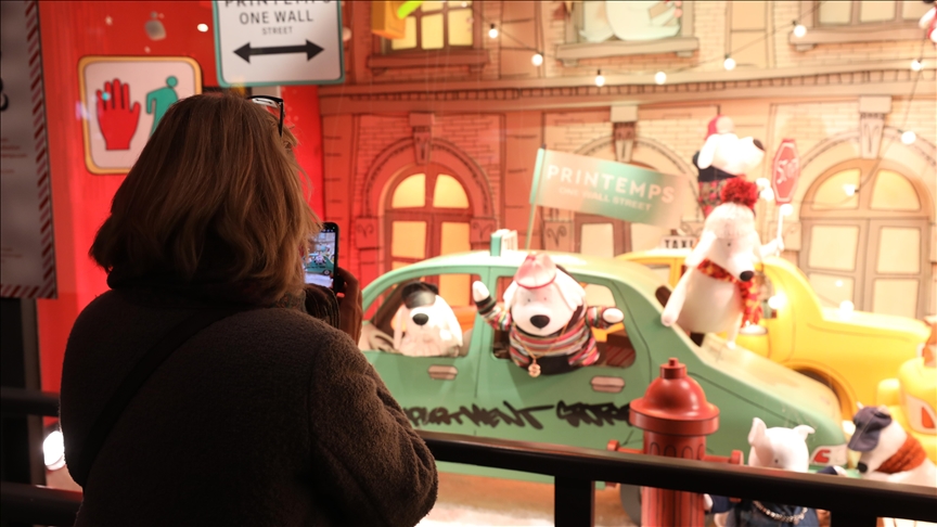 France : La consommation de Noël en hausse selon le gouvernement, des budgets toujours contraints d’après les sondages