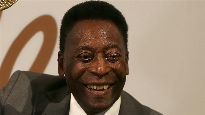 Futbolun efsane ismi Pele, vefatının üçüncü yılında anılıyor