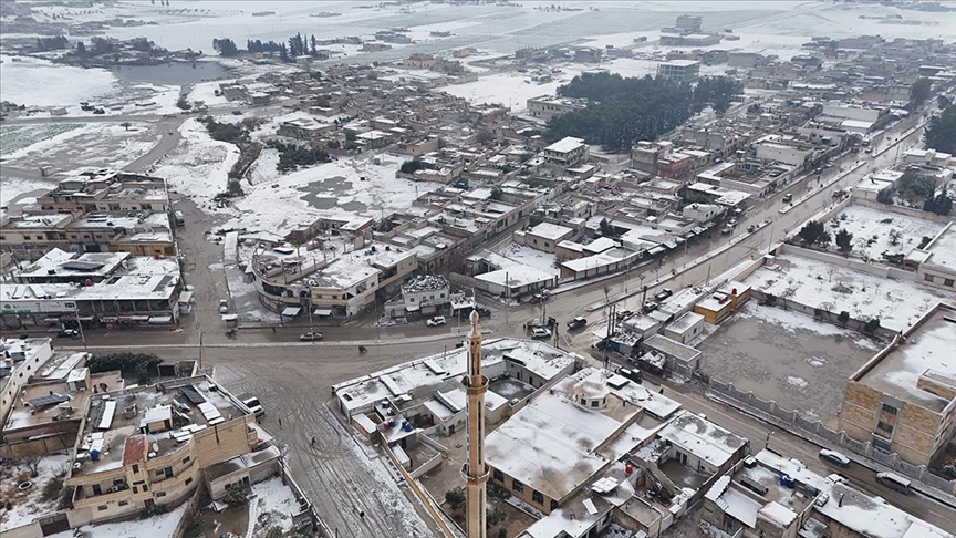 Suriye'nin kuzeyinde bazı kentler yıllar sonra beyaza büründü