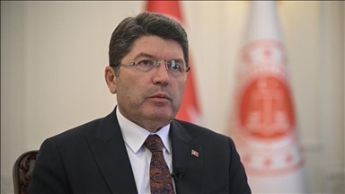 ڕوونکردنەوەی وەزیری دادی تورکیا یڵمار تونچ لەبارەی ئۆپەراسیۆن دژبە داعش لە یالۆڤا