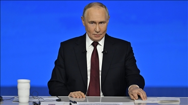 Poutine interdit l'application des décisions de justice étrangères et renforce les pouvoirs des tribunaux militaires