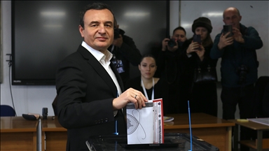 Kurti proglasio historijsku pobjedu na prijevremenim parlamentarnim izborima na Kosovu