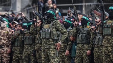 أبو عبيدة.. الصوت الغامض الذي أرق إسرائيل طوال عقدين؟