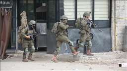 Ateşkesi ihlal eden İsrail ordusunun Gazze'de düzenlediği saldırıda 3 Filistinli yaralandı