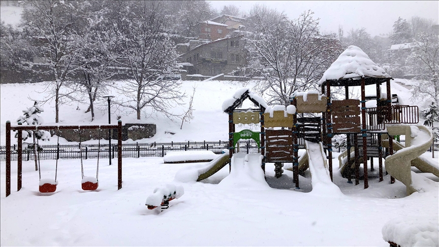 Li Bidlîsê ji ber rewşa hewayê dibistan 2 rojan hatin tetîlkirin