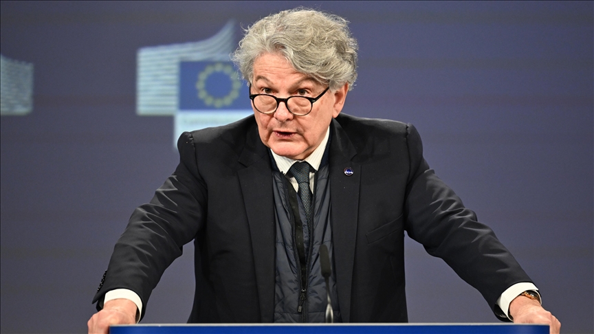 Former EU commissioner calls US visa ban 'dangerous path,' urges swift European response