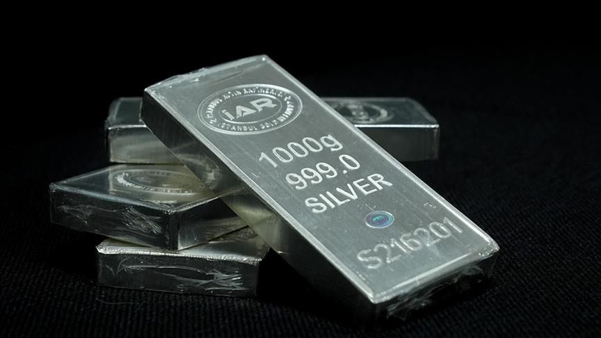 Rekor sonrası gümüşte 2 Şubat 2021'den bu yana en hızlı günlük düşüş yaşandı