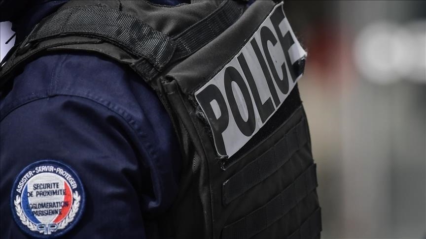 Paris : l’agresseur du métro, présenté comme en situation irrégulière, a en réalité un passeport français