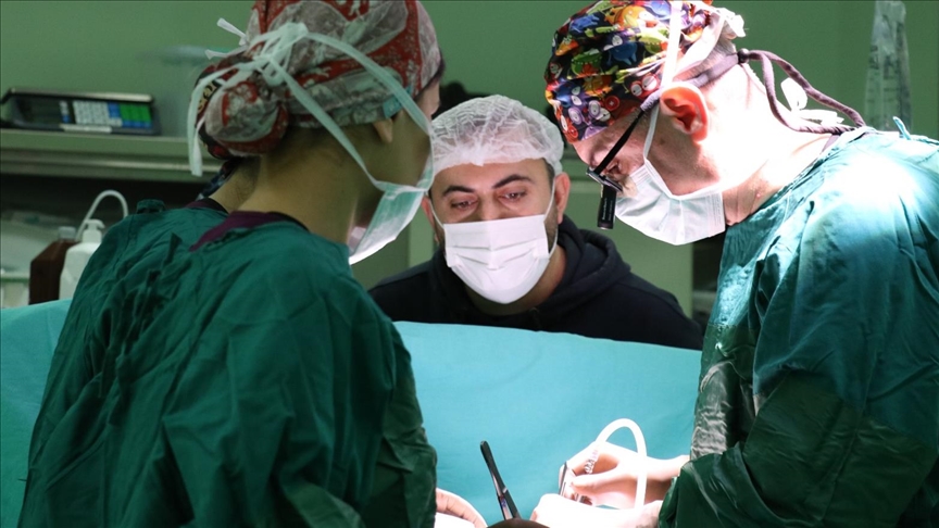 Sénégal : des médecins turcs réalisent les premières greffes de rein par méthode laparoscopique