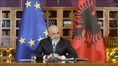  Премиерот на Албанија, Рама: Ќе произведуваме оклопни возила и борбени дронови