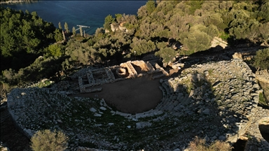 Silver necklace depicting Assyrian goddess Ishtar unearthed in southwestern Türkiye