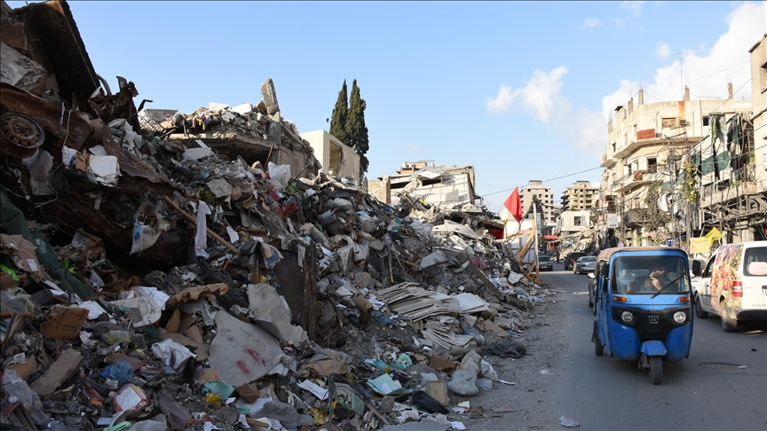 Israeli army blows up house in southern Lebanon raid amid ceasefire violations