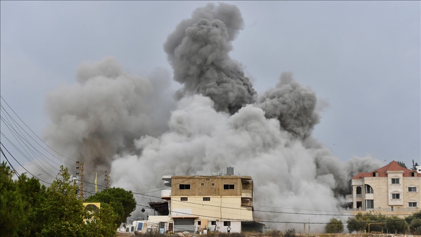 عدوان على لبنان.. إسرائيل تفجر منزلا في بلدة وتلقي قنبلة على أخرى