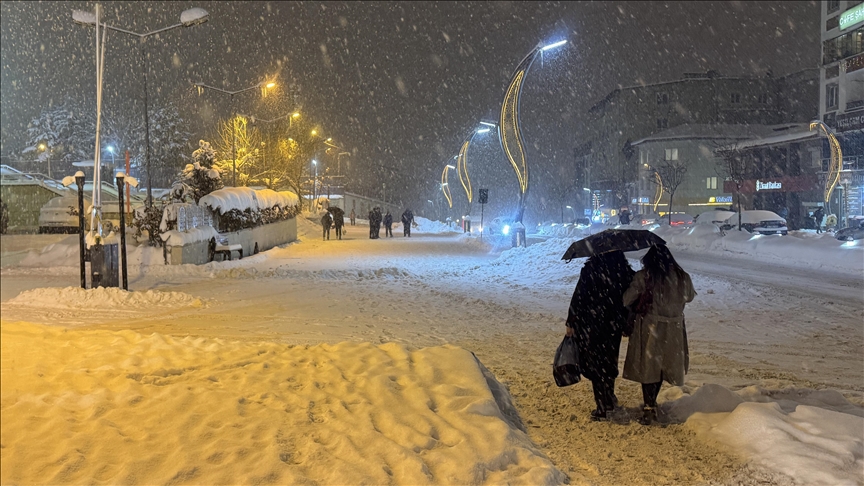 Yurdun birçok ilinde kar etkili oluyor