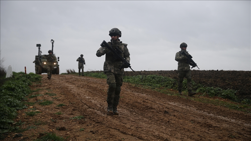 "Hudut kartalları" yılbaşında vatan nöbetinde