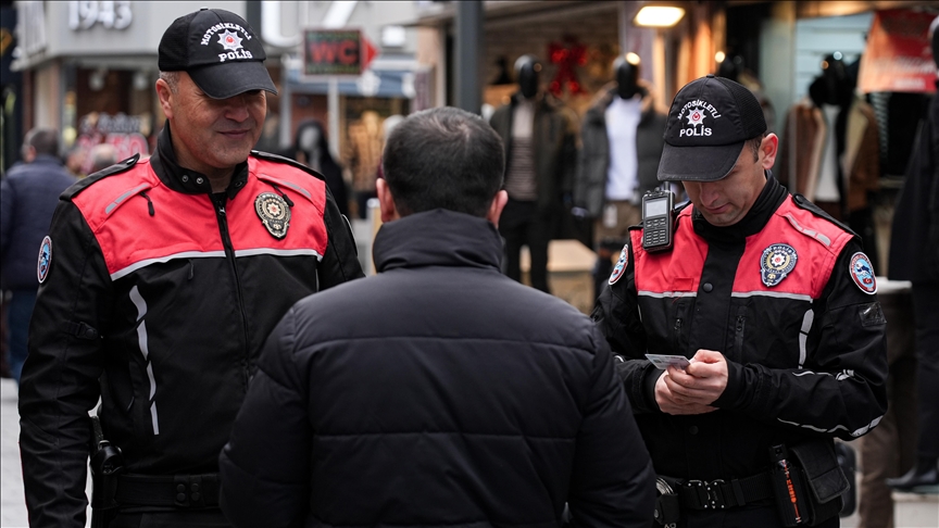 EGM, yılbaşı tedbirleri kapsamında 163 bin 453 asayiş personeliyle sahada olacak