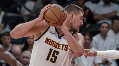 NBA'de yıldız basketbolcu Jokic, sakatlığı nedeniyle en az 1 ay parkelerden uzak kalacak