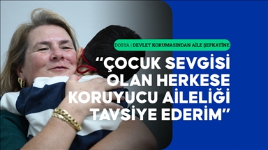 Kuvözden çıkan bebeğe yuva oldular, engeline rağmen ailesi olmaktan vazgeçmediler