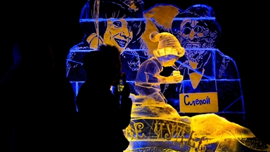 Tema e Buratinos së Tolstoy-it ndriçon festivalin e skulpturave prej akulli në Moskë