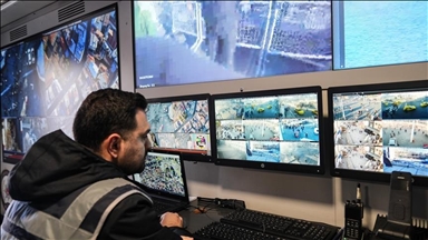 مركز قيادة متنقل في قلب إسطنبول لإدارة الأمن خلال احتفالات رأس السنة
