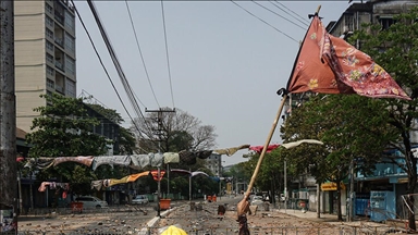 Myanmar'da seçimlerin başlamasının ardından isyancı gruplar, Sagaing bölgesinde 3 noktayı aldı