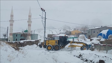 Li Îdir û Erdexanê rêyên 94 gundan ên ji ber berfê hatibûn girtin hatin vekirin