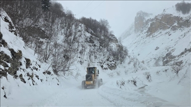 Li Artvînê şivan di binê şepeyê da man