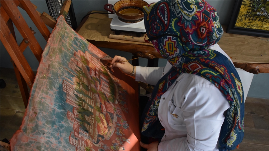 Malezya'nın batik sanatı Trabzonlu öğretmenin atölyesinde hayat buluyor